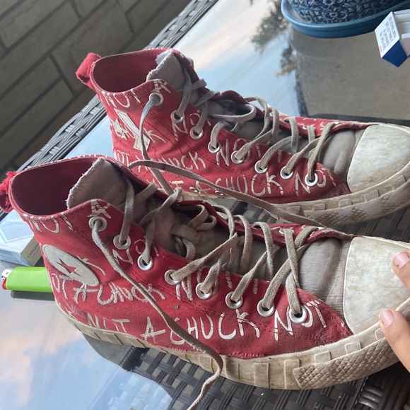 Size 10 Convers, not a truck - Picture 2 of 5